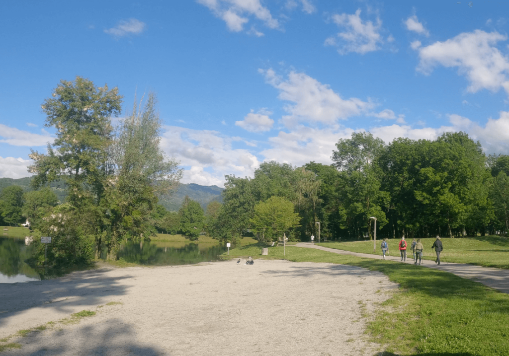 Marche nordique au lac de Thyez ©ATMB